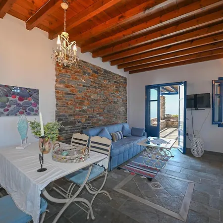 Holiday home Tzados Sunny *
