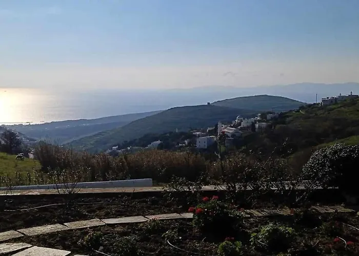 Tzados Sunny Casa de Férias Kariá