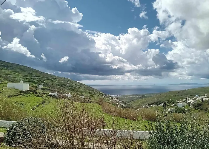 Tzados Sunny Casa de Férias Kariá